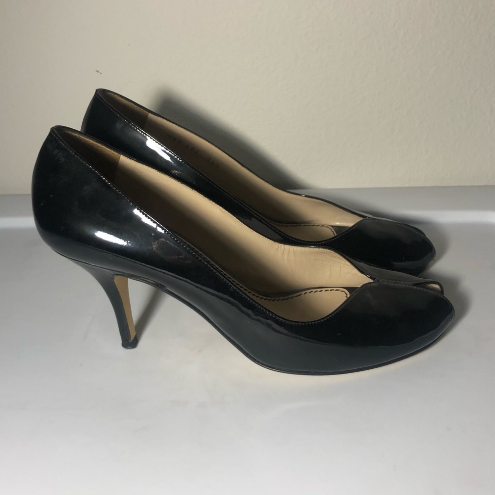 Yves Saint Laurent Peep Toe Patent Leather Pump💥